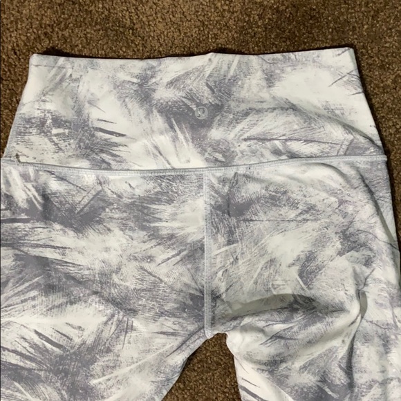 Lululemon 7/8 tie dye leggings - Picture 3 of 4